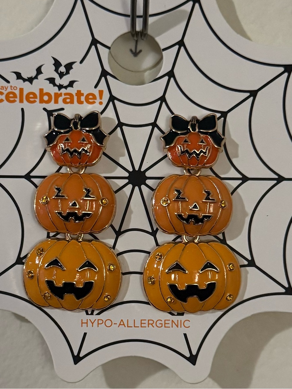Pumpkin Cat Stacked with Pumpkin Jack-O-Lanterns Studded Dangle Earrings